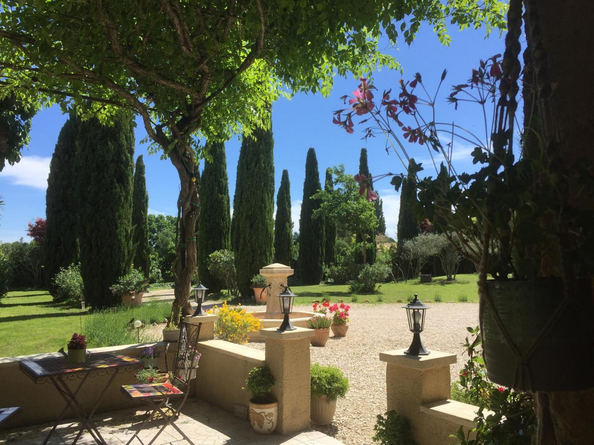 Fontaine Des Magnarelles Hotel Althen-des-Paluds Buitenkant foto